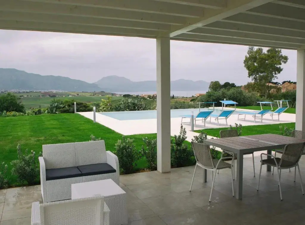 3 bedrooms villa with sea view private pool and enclosed garden at Partinico 1 km away from the beach