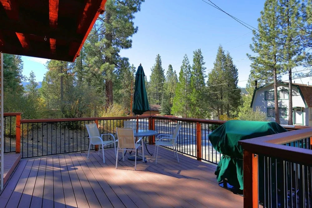 Bear Tree Hideaway 1510 by RedAwning