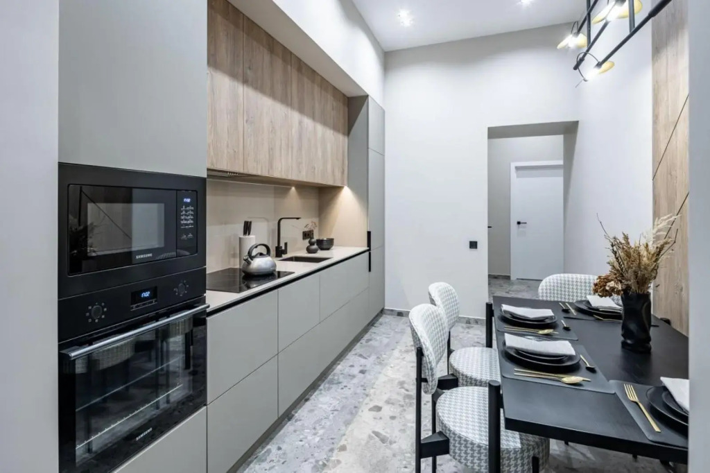 Apartment On Kulisha 28