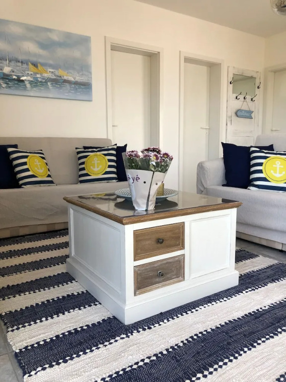 Serene Waterview Retreat 2 Bedrooms in Mönkebude, Germany