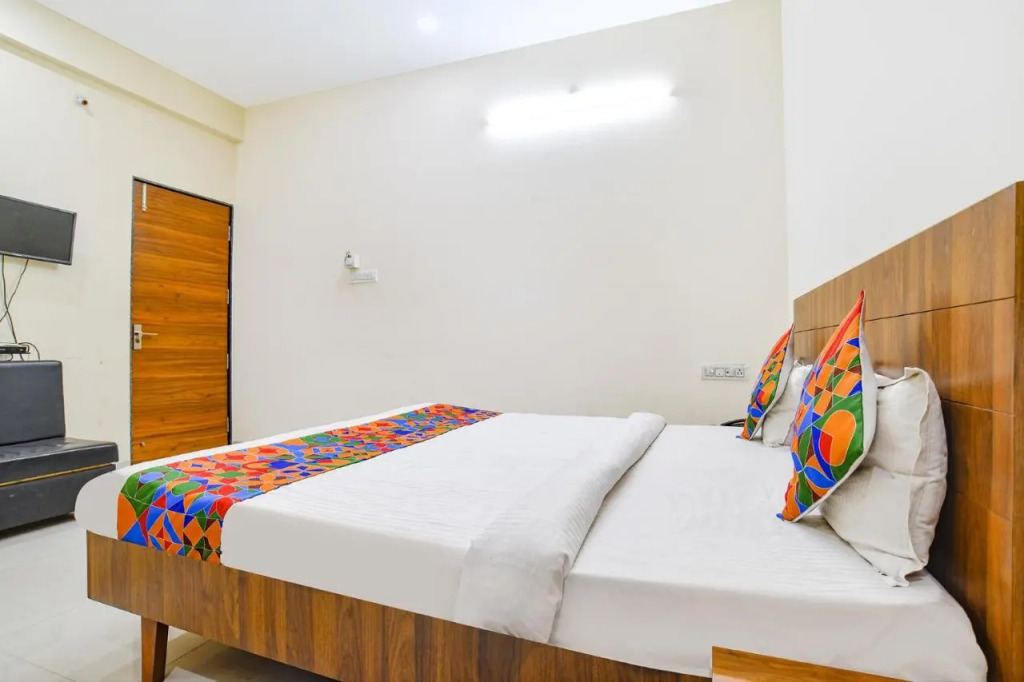 Hotel Blue Moon, Indore