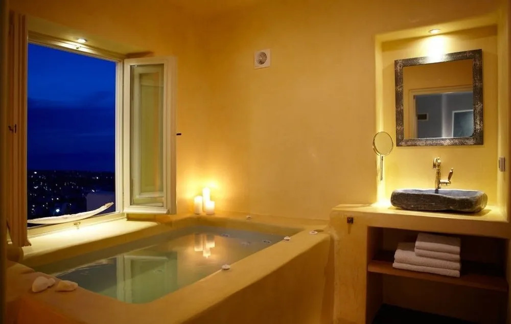 Voreina Gallery Suites
