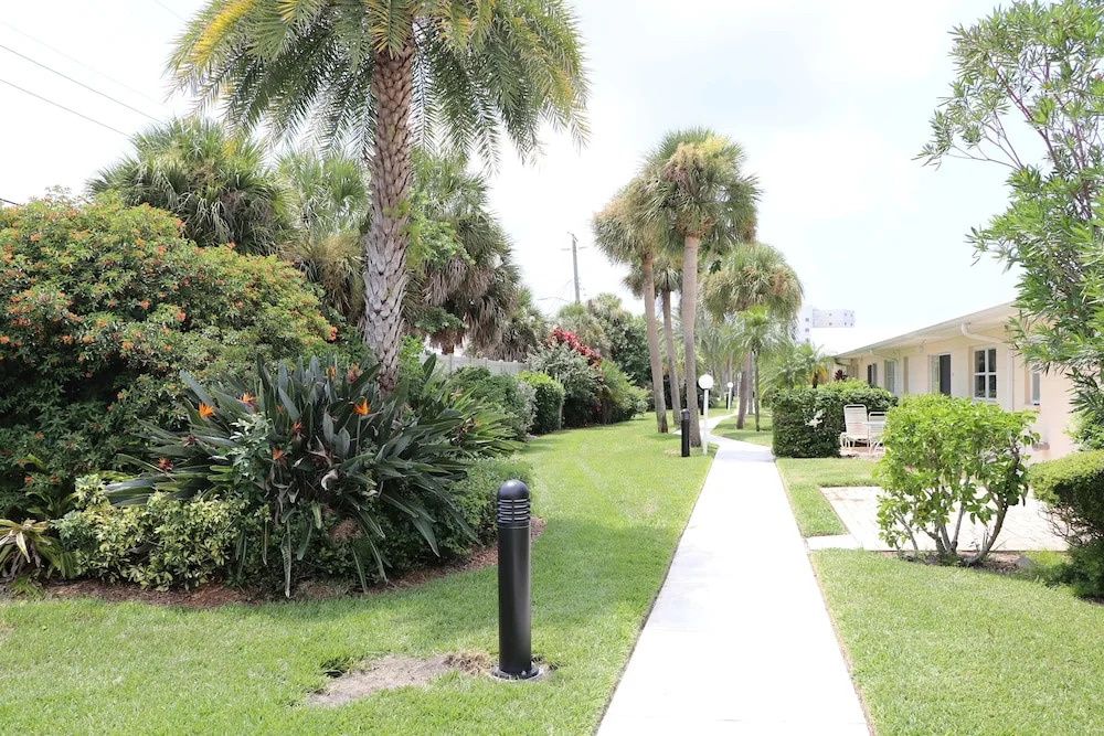Jamaica Royale 099 - 2 Br Condo