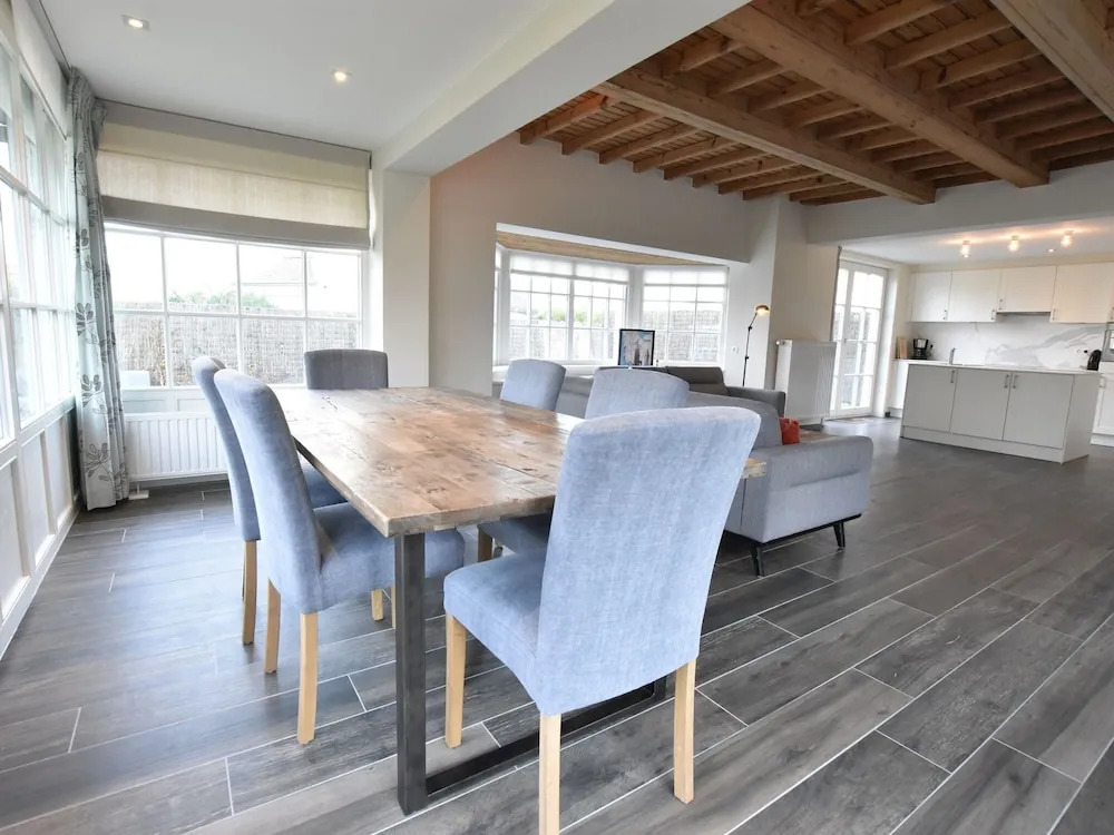 Elegant Villa in Koksijde with Garden