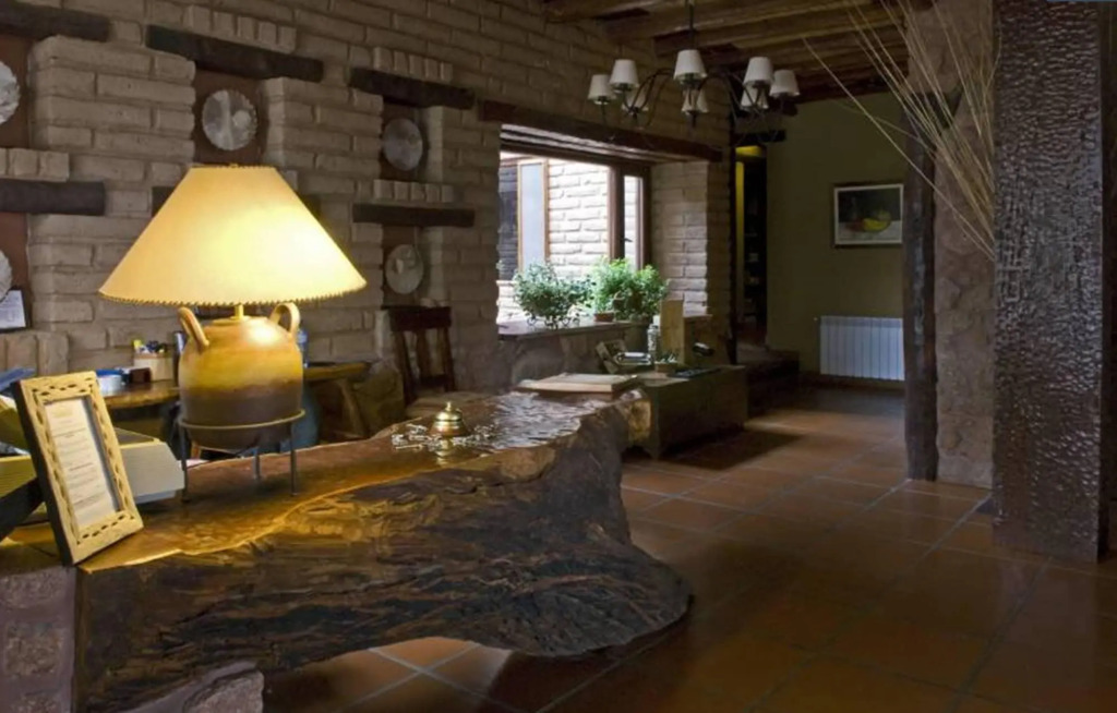 La Casa De La Bodega