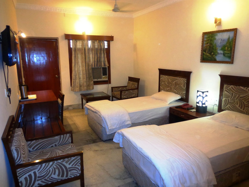 Hotel Taj Darbar