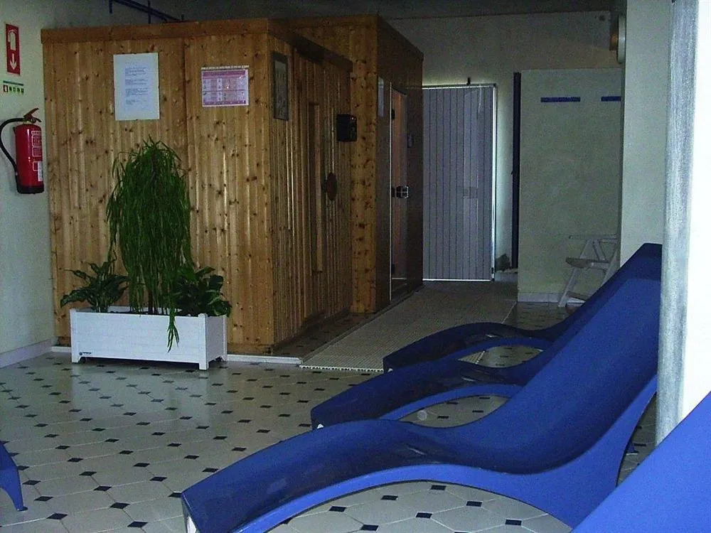Hotel Feira Pedra Bela
