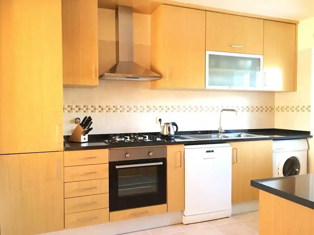 Apartamento Junto à Praia na Arrifana, by Izibookings