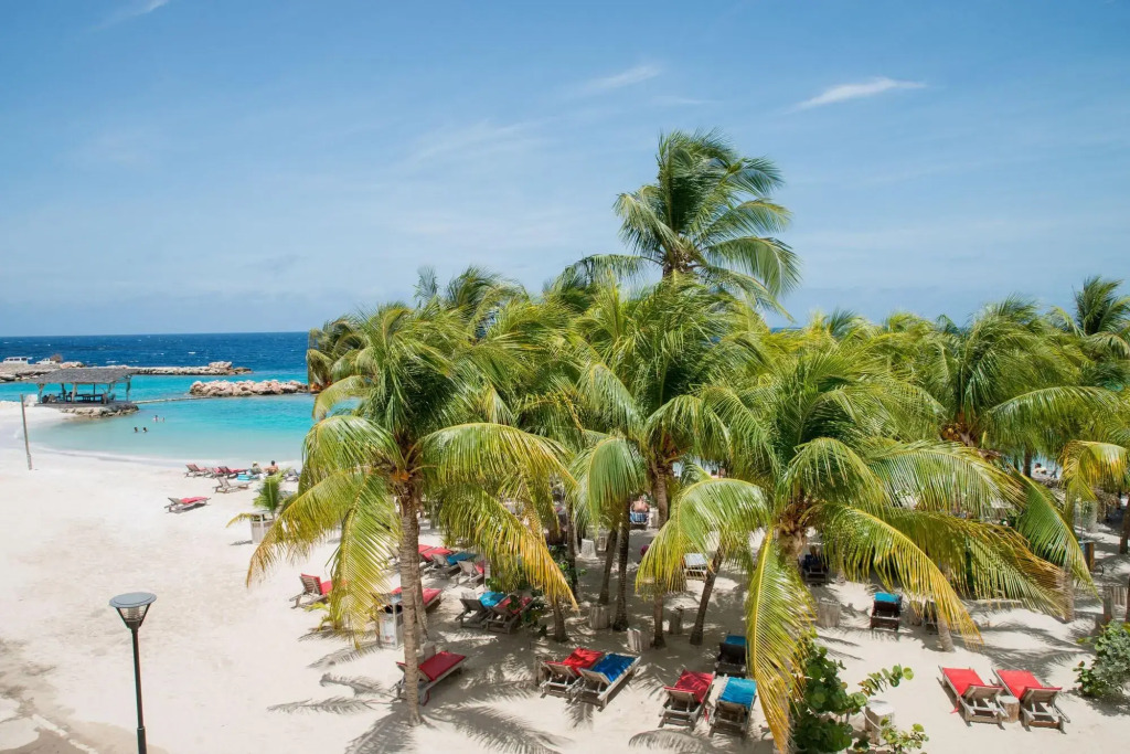 LionsDive Beach Resort