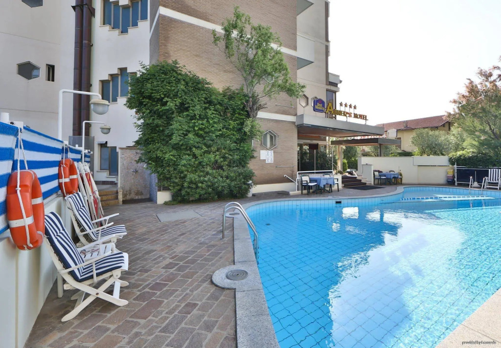 Hotel Abners