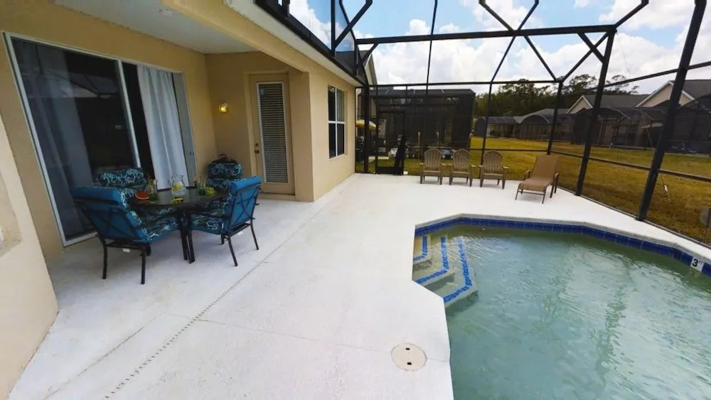 ACO FAMILY - 4Bd with pool ( 1707)