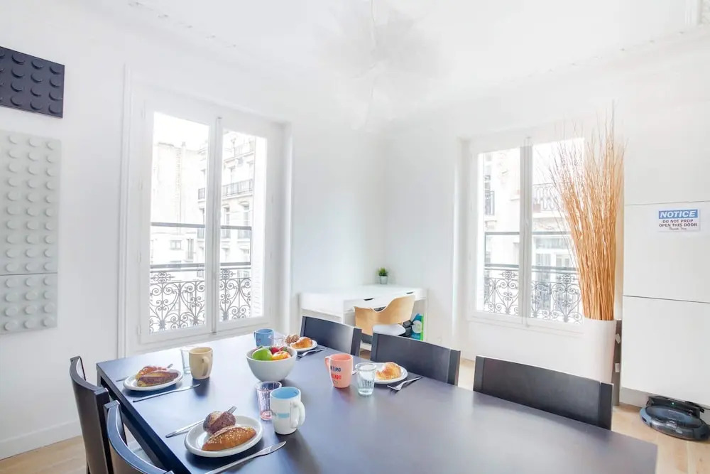 Magnificent Apartment Near Champs-elysees