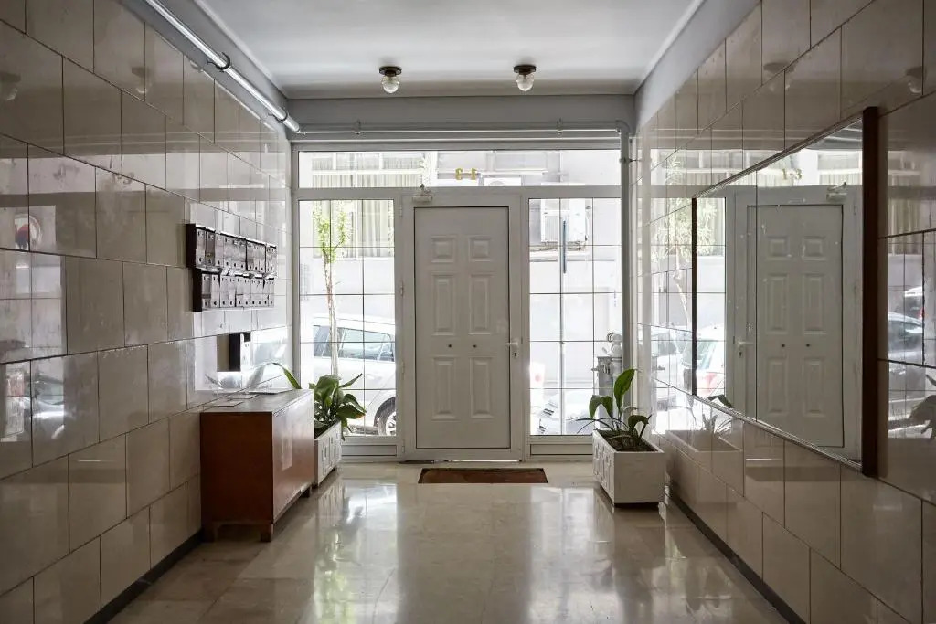 Fabulous 3 Bedroom Apartment near Kalimarmaro