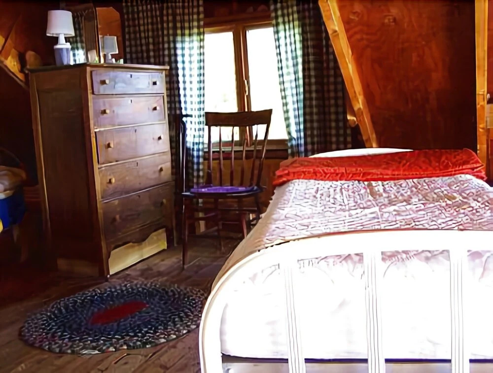 House at the Point - One Bedroom Home