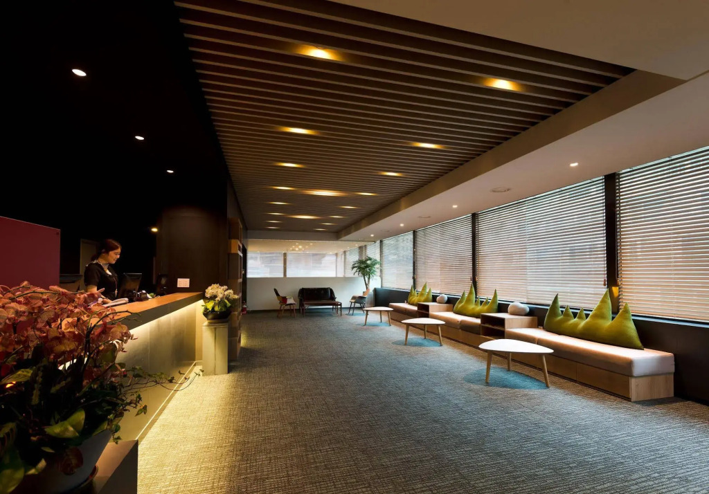Metro Hotel Myeongdong