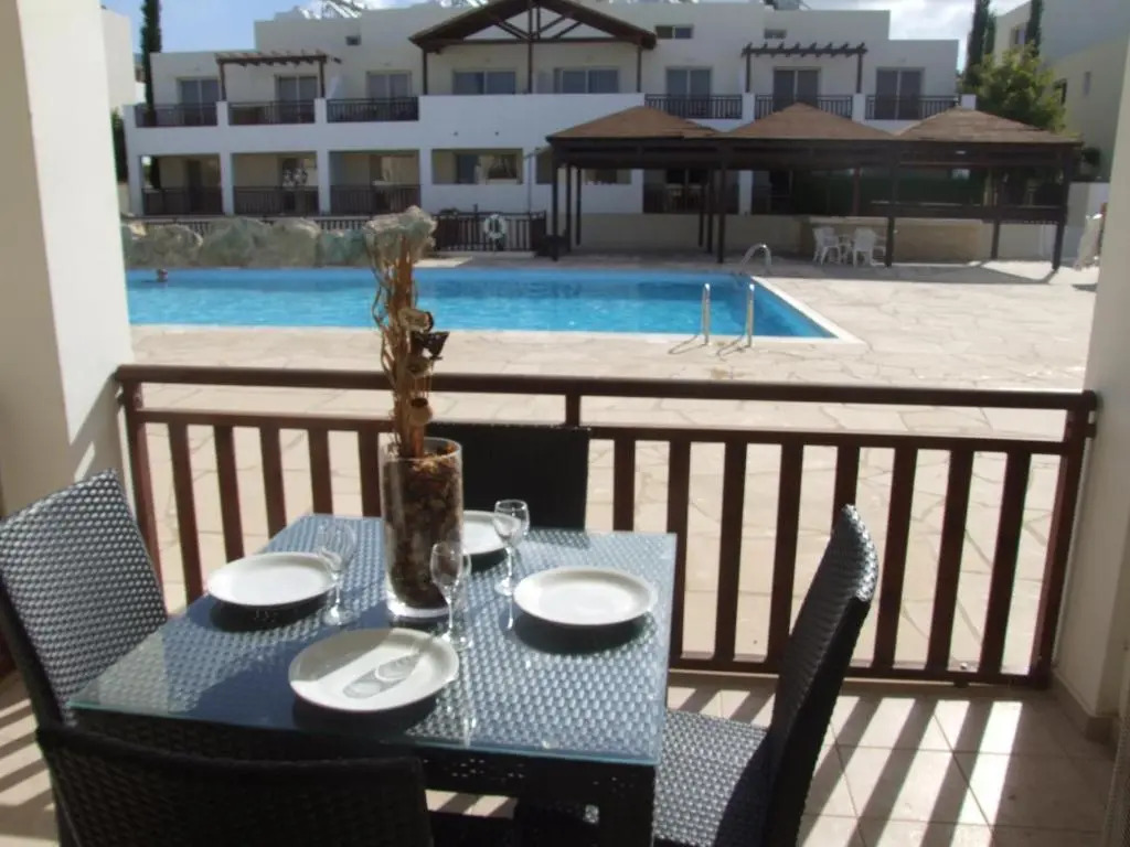Studio with shower room E3, full kitchen, poolside, FREE WIFI