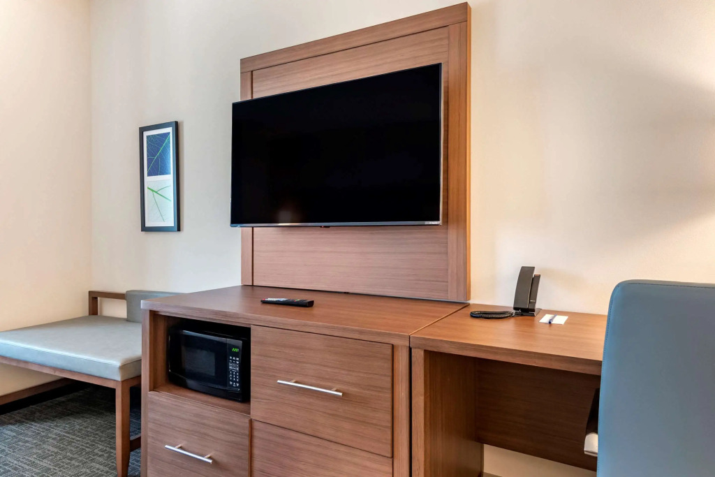 Comfort Suites Grandview - Kansas City