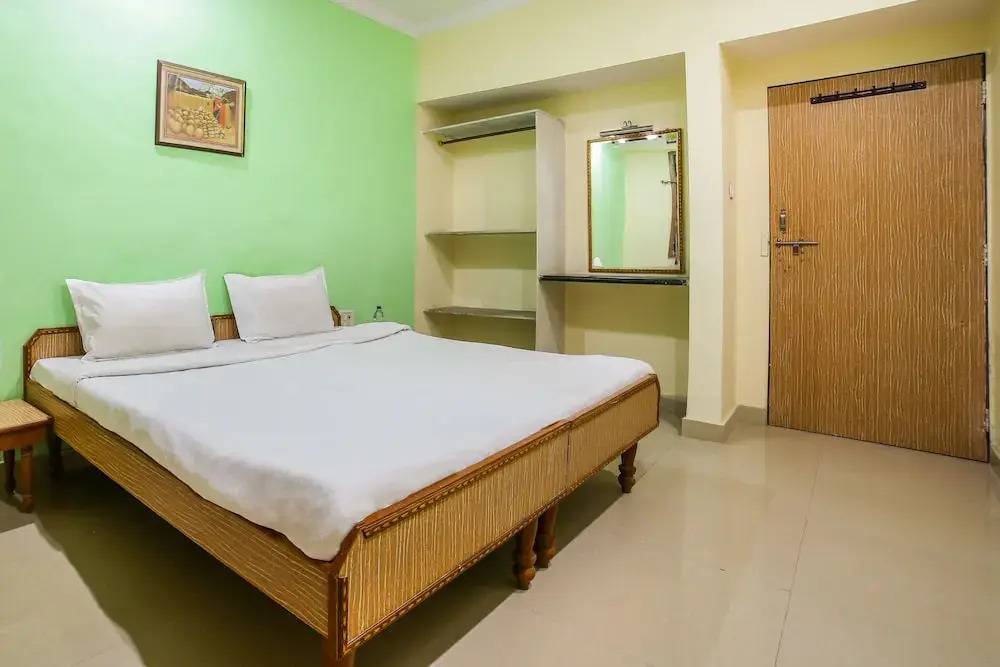 SPOT ON 38841 Anandam Palace