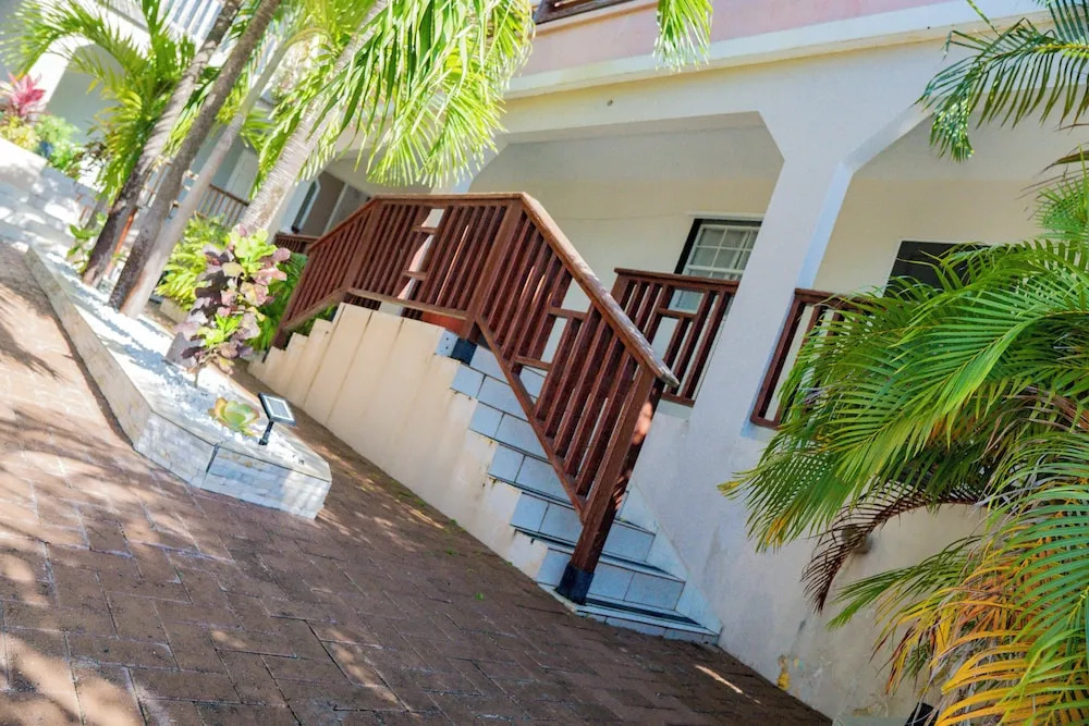 Palm Spring Inn