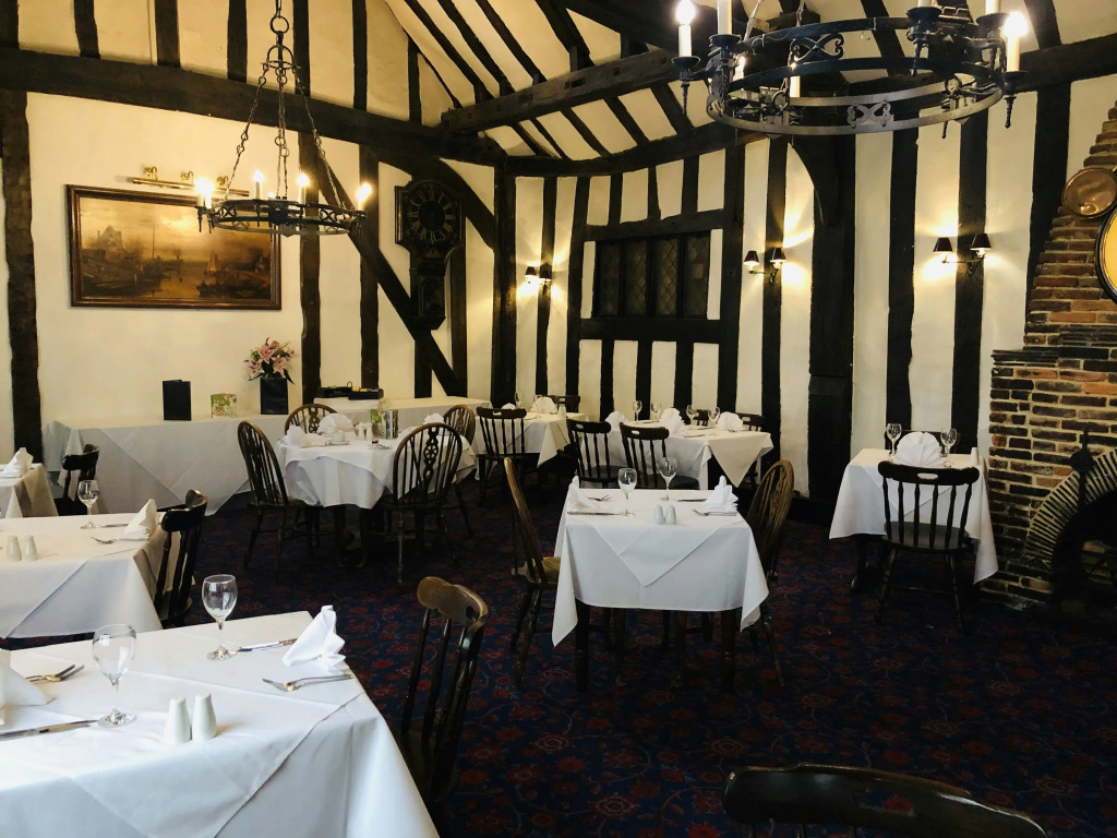 Brook Red Lion Hotel