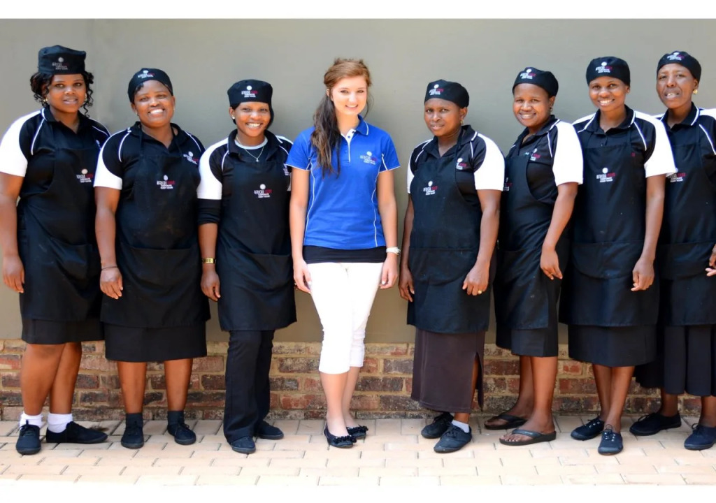 African Moon Corporate House