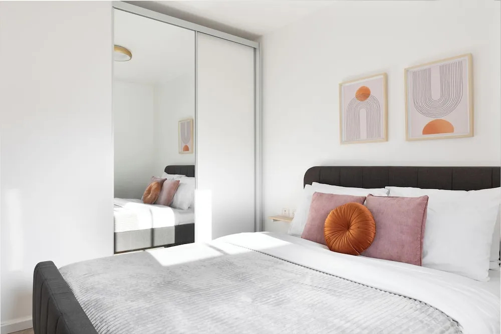 ALMA City Center Classical Apartments by HOMY