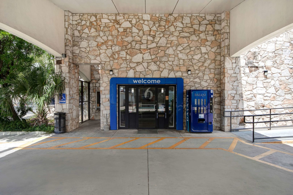 Motel 6-San Antonio, TX - Northwest Medical Center