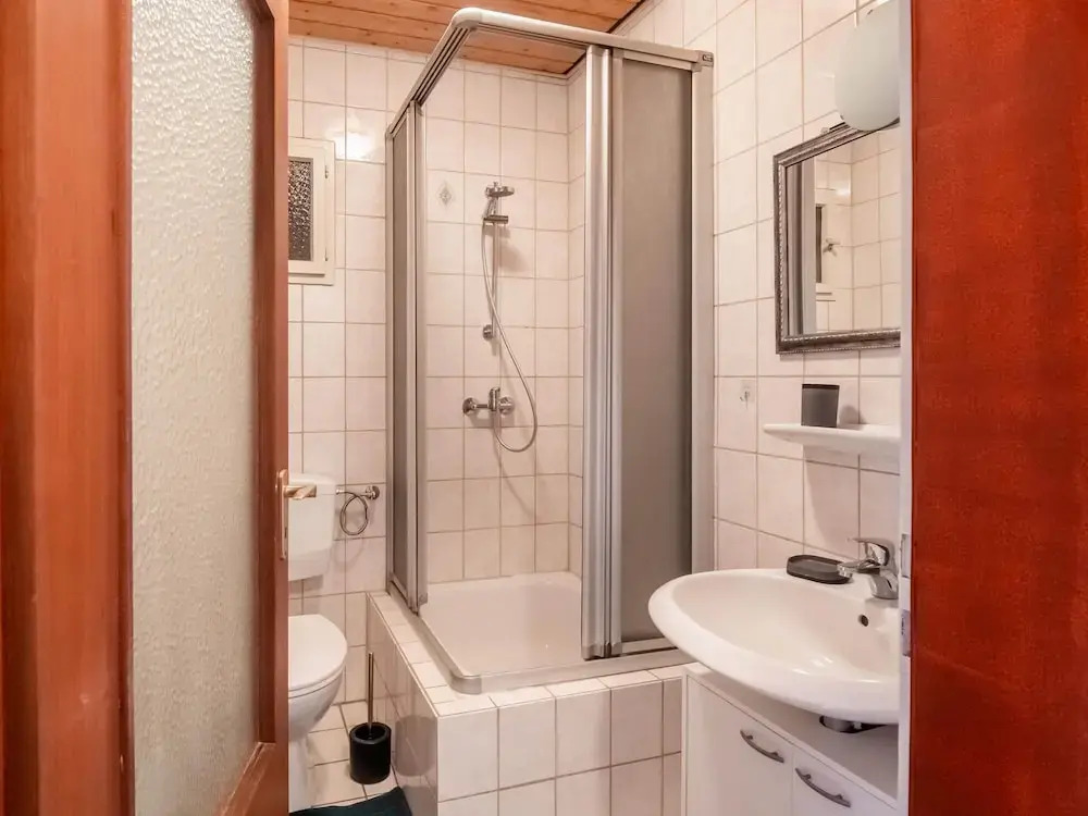 Holiday Home for Groups in Kinheim