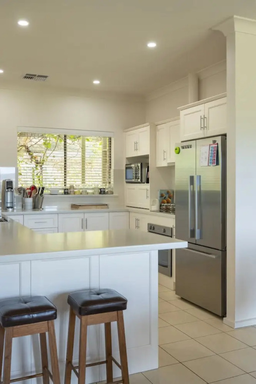131 Your Vineyard Home in the heart of the Vale