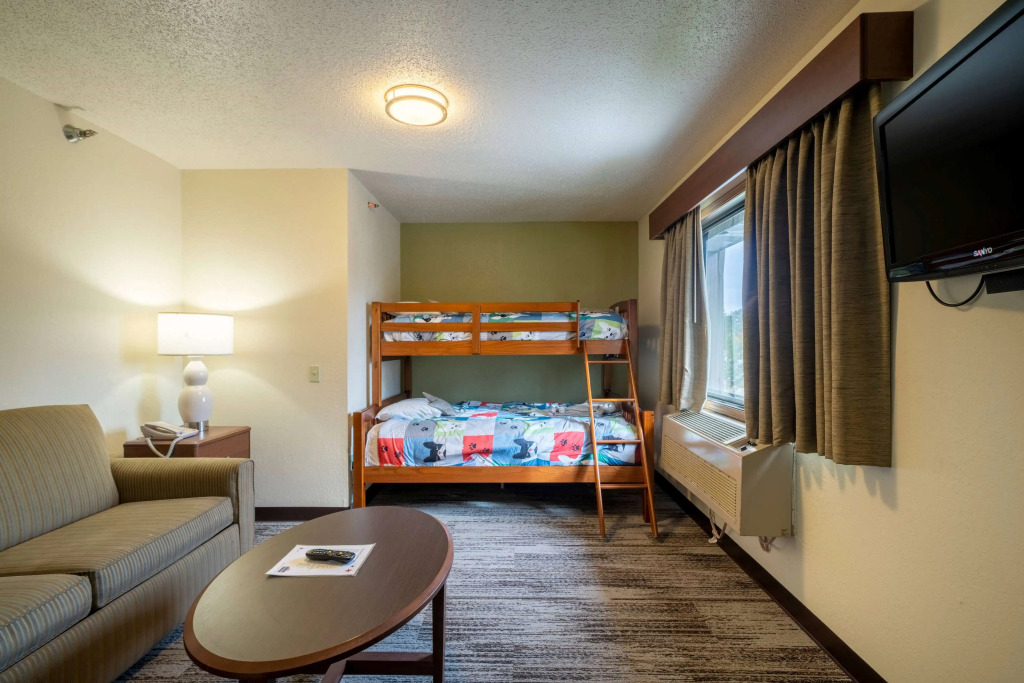AmericInn by Wyndham Grand Rapids