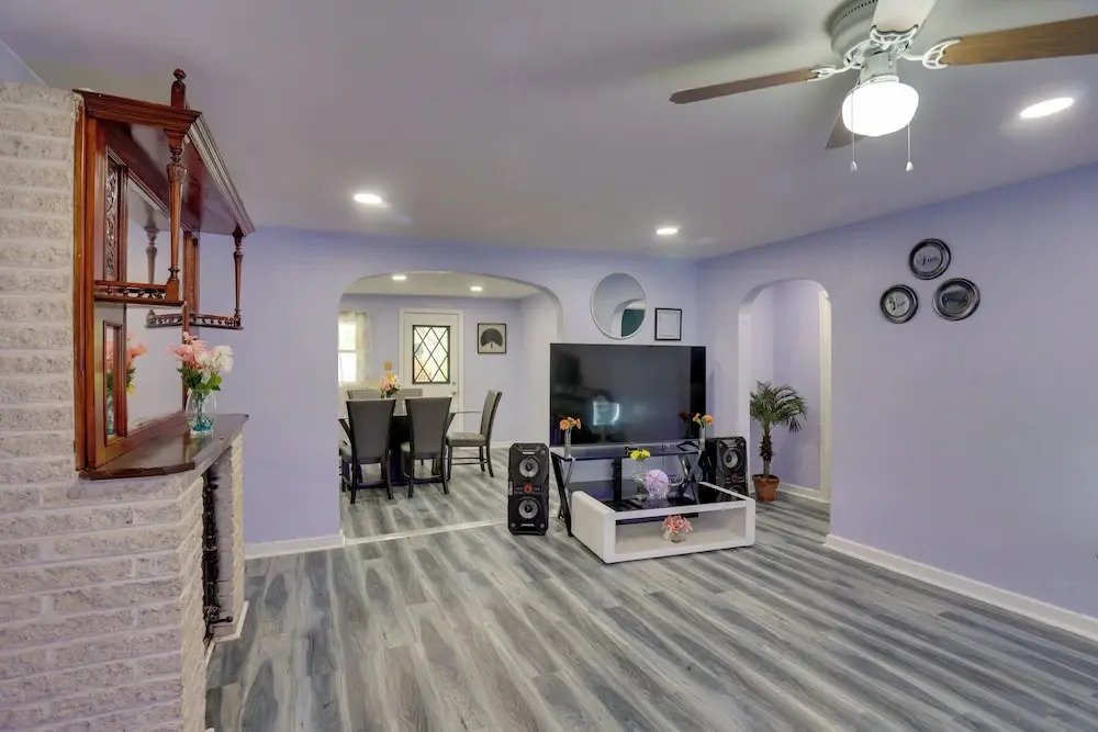 9 Mi to Hersheypark: Spacious Home w/ Deck