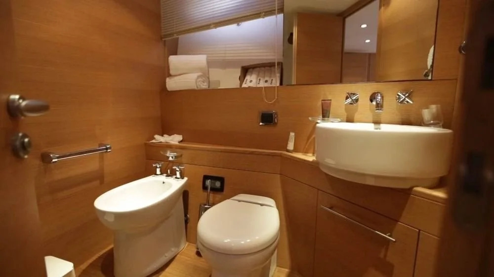 Grey Yacht All Inclusive