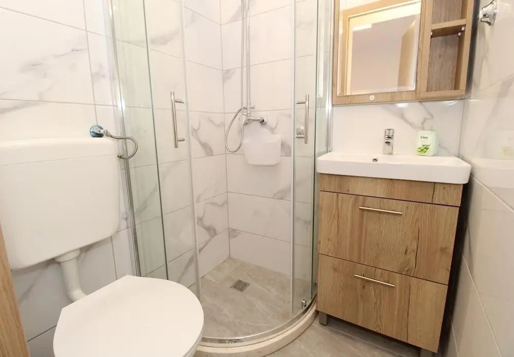 UGA - Perfect Location - SA6 Grgur