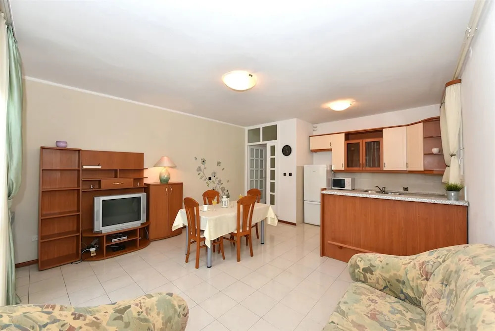 Apartment Mirjana