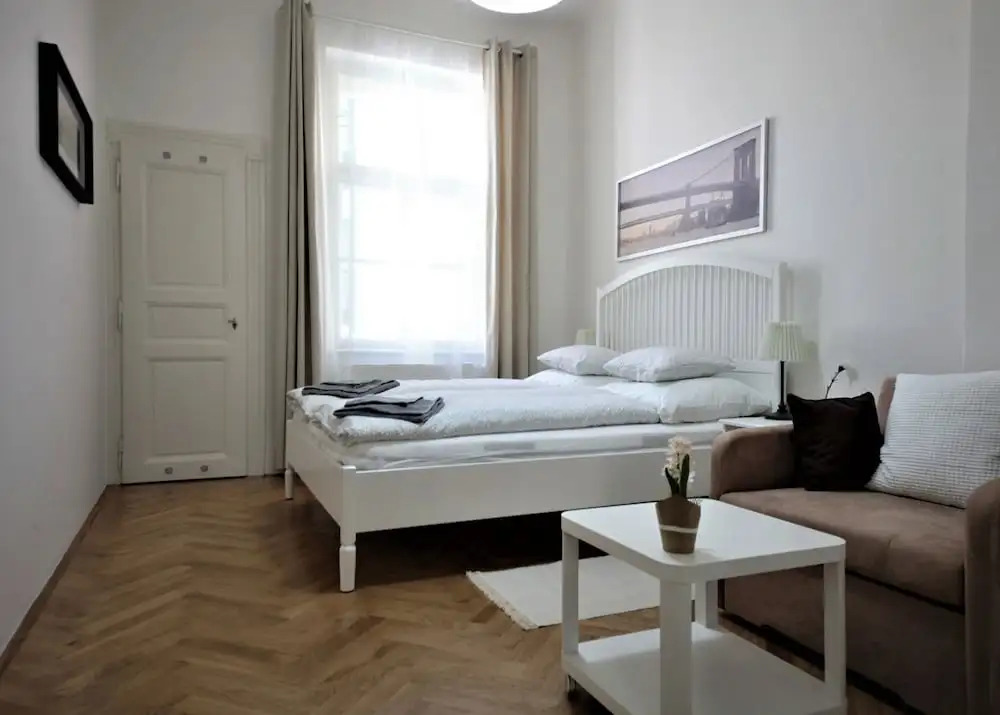 City Castle Aparthotel