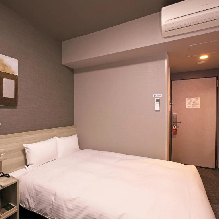 Hotel Route-Inn Toyama Ekimae