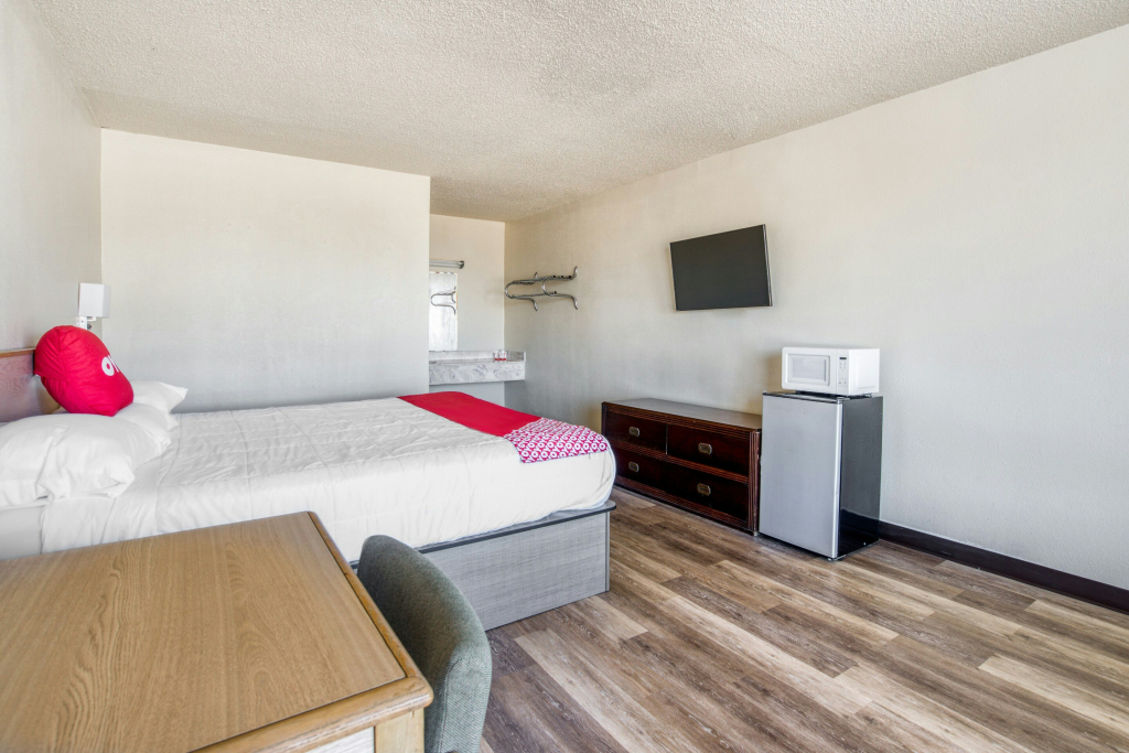 OYO Hotel Waco University Area I-35