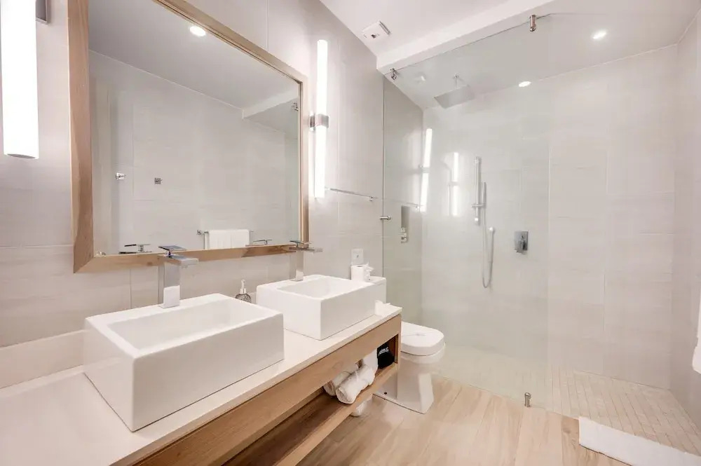 Luxury Villa: Hot Tub: Ocean Views: Fully Staffed