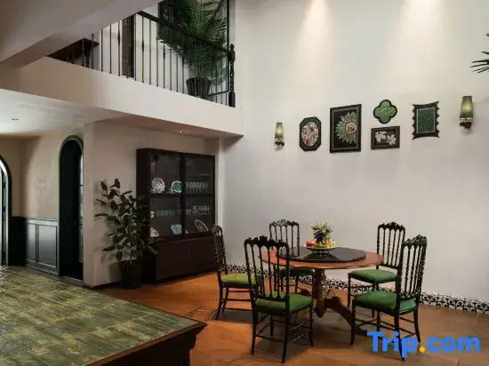 Juzai Xiaoyuan Xishuangbanna Nanyang Inn