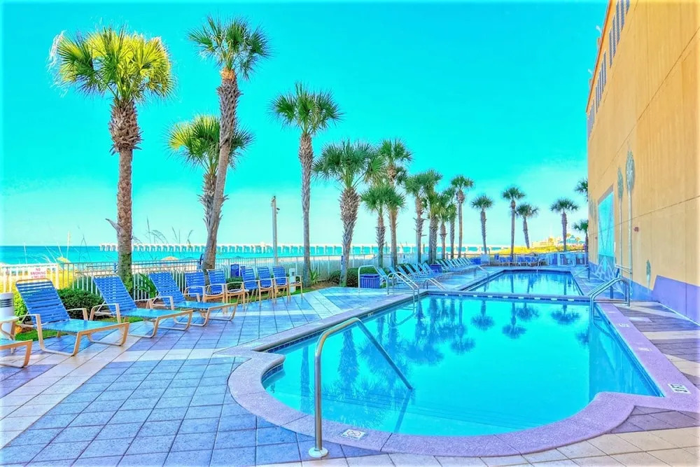 Sterling Reef Beach Resort