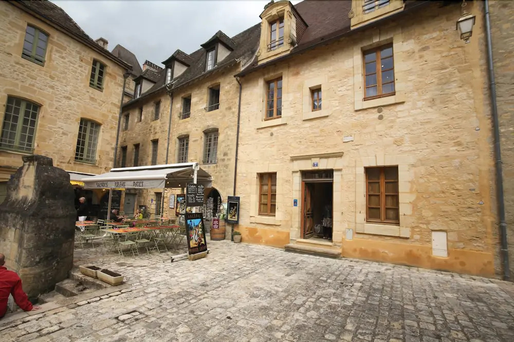 Les Trois Fontaines