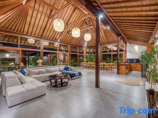 Lumira Villa 4BR Tropical Retreat in Uluwatu