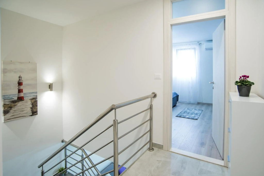 Too Sweet Apartment 1
