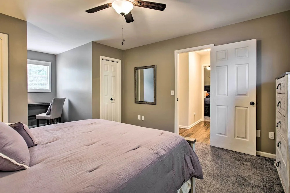 Modern Home w/ Yard + Deck, 1 Mi to Clemson U!