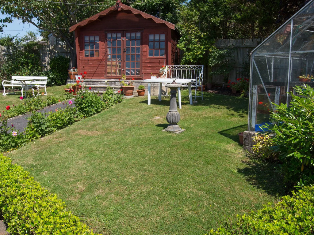 Eypeleaze B & B