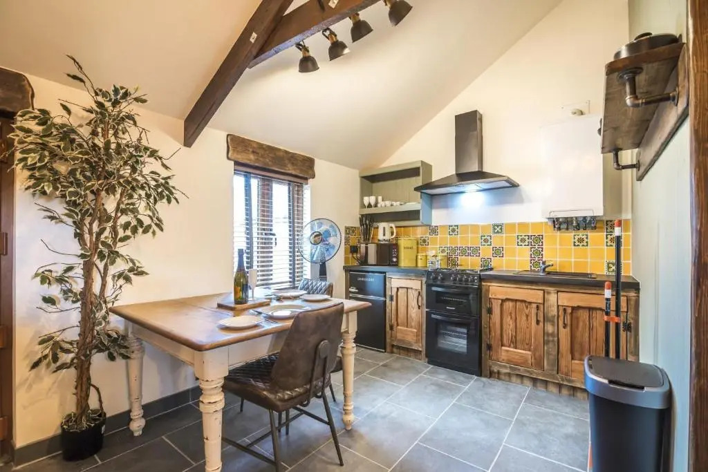 Fern Cottage - Luxurious 1 Bedroom - Blossom Farm