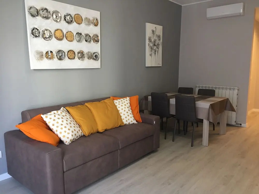 De Angeli Luxury Flat