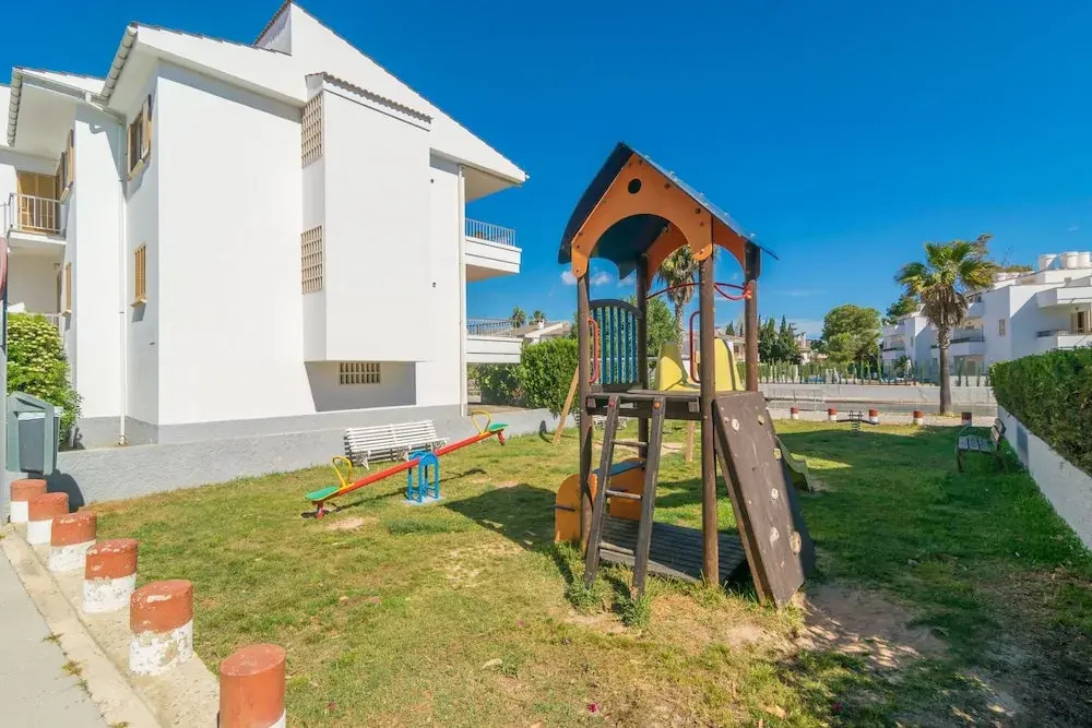 Riandgo in Alc dia With 2 Bedrooms and 1 Bathrooms
