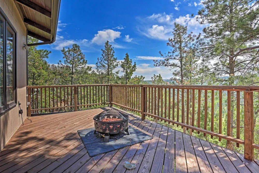 Rustic Black Hills Retreat w/ Expansive Views