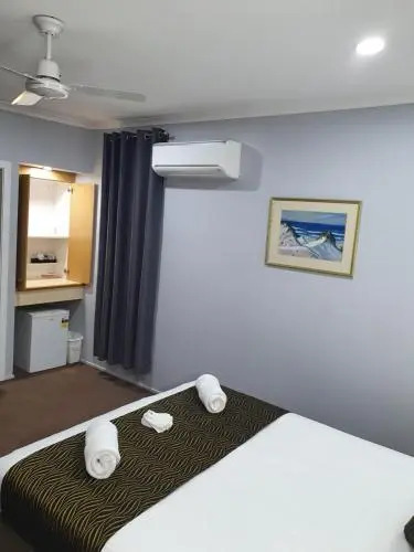 Moonraker Motor Inn
